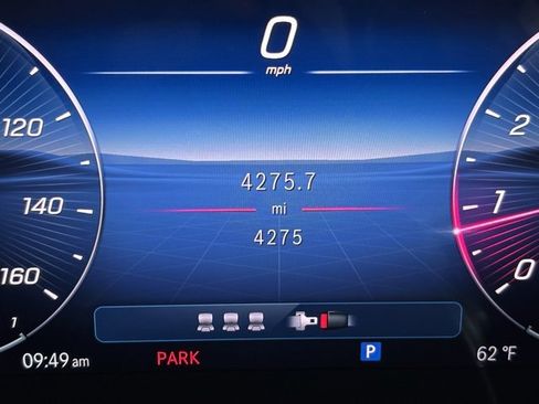 Used 2025 Mercedes-Benz GLC 300 image 21