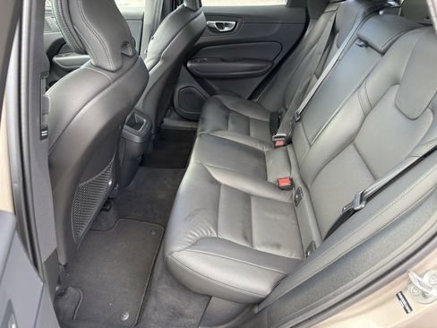 Certified 2025 Volvo XC60 B5 Plus image 11