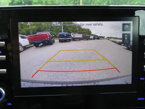 Used 2021 Hyundai Ioniq SE FWD image 23