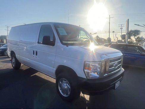 Used 2013 Ford E-150 and Econoline 150 image 4