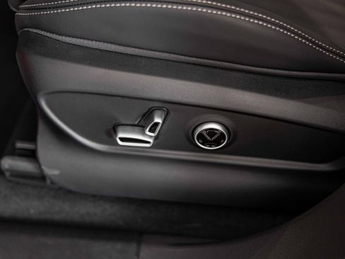 New 2025 Maserati Grecale Modena image 22