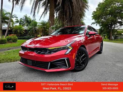 Used 2025 Kia K5 LXS FWD image 1