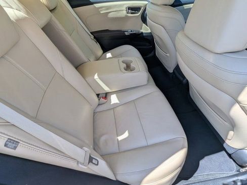 Used 2015 Toyota Avalon XLE FWD image 14