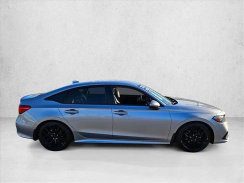 Used 2024 Honda Civic Touring image 4