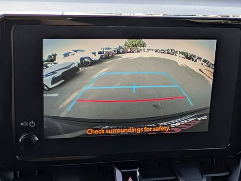 Used 2024 Toyota Corolla Cross LE FWD image 18