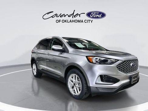 Used 2024 Ford Edge SEL image 2