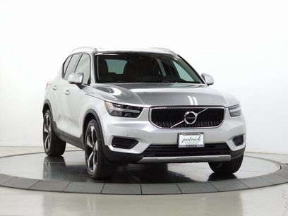 Used 2019 Volvo XC40 T5 Momentum