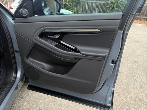 Used 2021 Land Rover Range Rover Evoque SE image 35