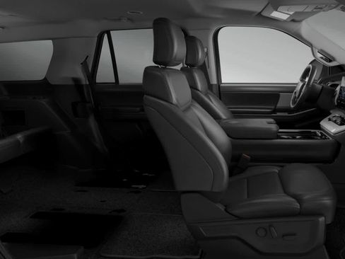 New 2026 Ford Expedition Active image 8