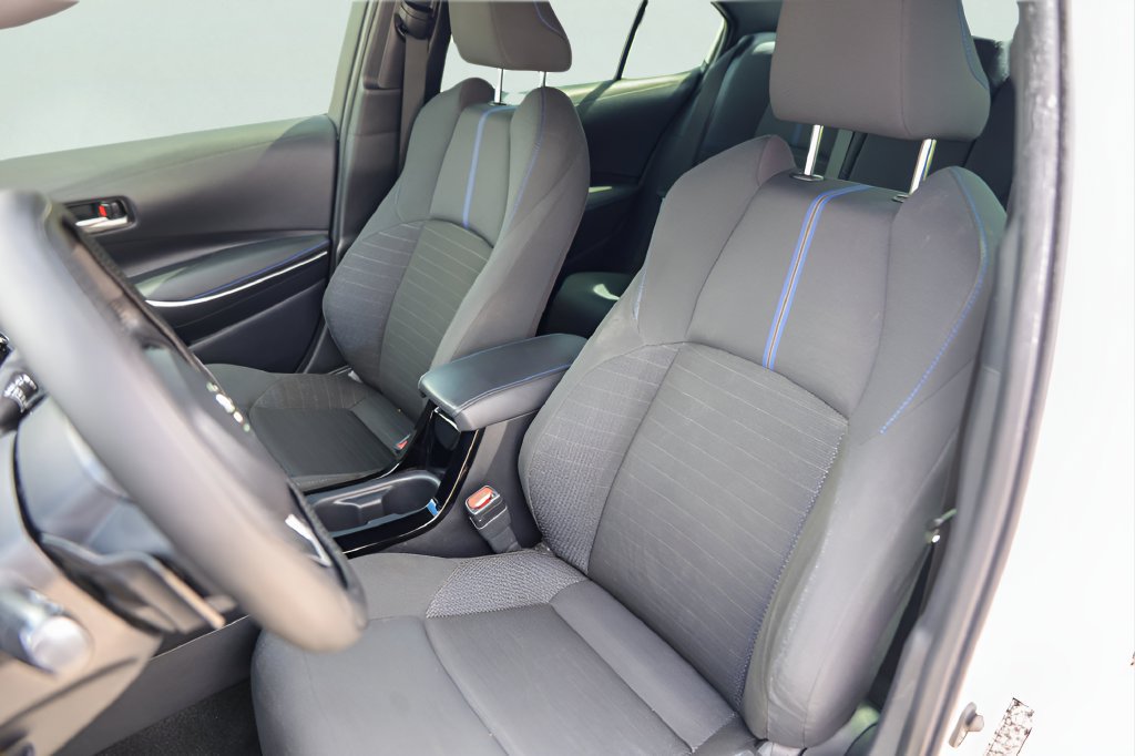 Used 2021 Toyota Corolla SE FWD image 9
