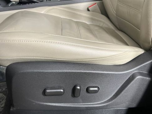 Used 2017 Ford Escape Titanium image 24