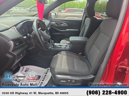 Used 2023 Chevrolet Traverse LT w/ LPO, Floor Liner Package AWD/4WD image 15