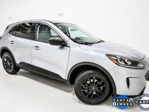 Used 2022 Ford Escape SE image 7