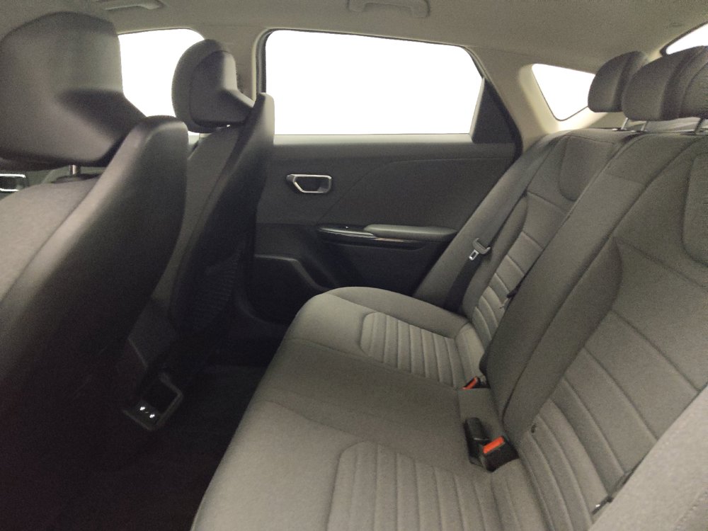 Used 2025 Kia K4 EX FWD image 18