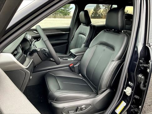 New 2024 Jeep Grand Cherokee Limited 4xe AWD/4WD image 11