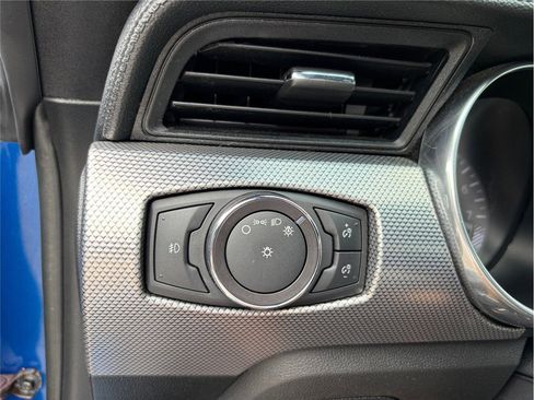 Used 2018 Ford Mustang GT image 31