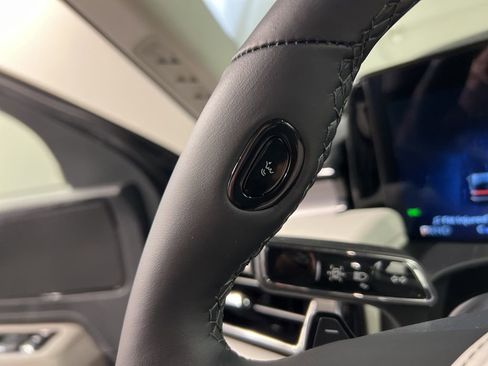 New 2026 Lincoln Aviator AWD image 18