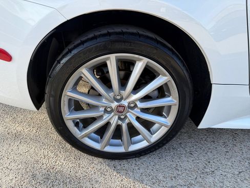 Used 2017 FIAT 124 Spider Lusso image 12