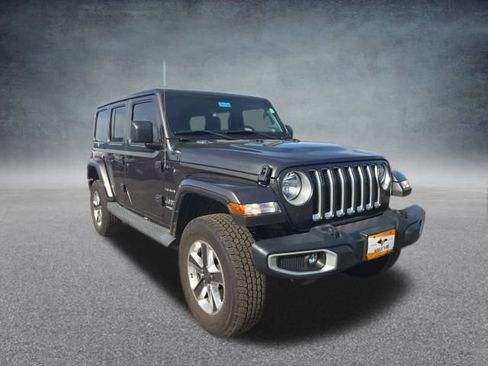 Used 2019 Jeep Wrangler Unlimited Sahara image 2