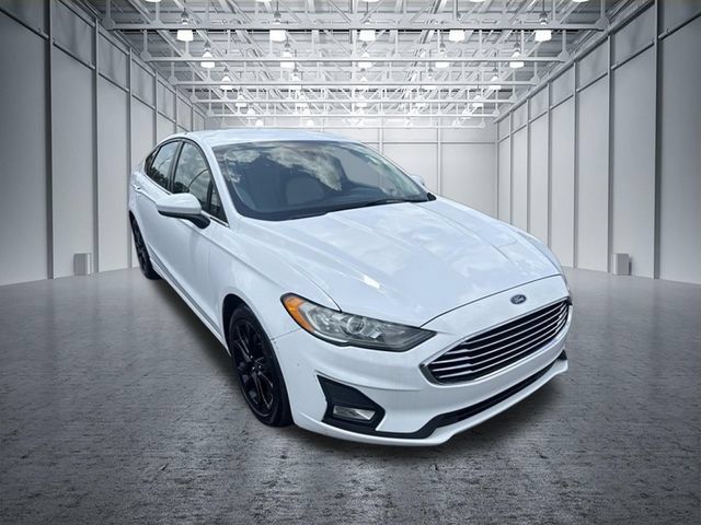 Used 2020 Ford Fusion SE w/ Equipment Group 151A FWD image 7