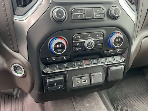 Certified 2022 Chevrolet Silverado 3500 LTZ AWD/4WD image 30