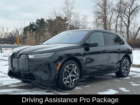 Used 2025 BMW iX xDrive50 AWD/4WD image 5