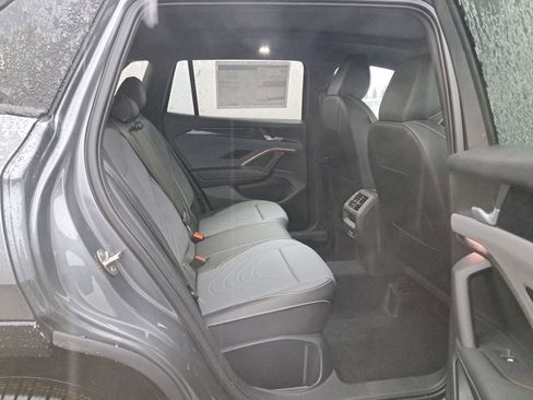 New 2026 Volkswagen Tiguan SE R-Line AWD/4WD image 15