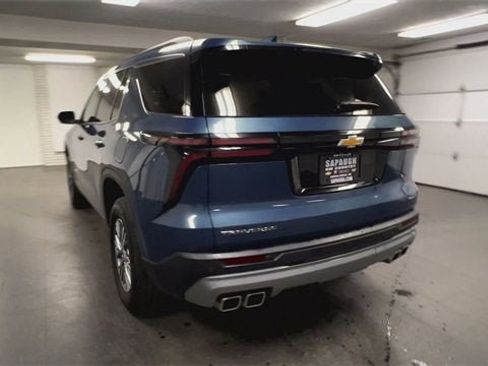 Certified 2025 Chevrolet Traverse LT image 7