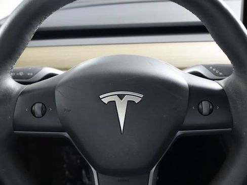 Used 2023 Tesla Model 3 Standard Range RWD image 17