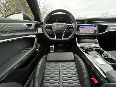 Used 2025 Audi RS 6 performance image 37