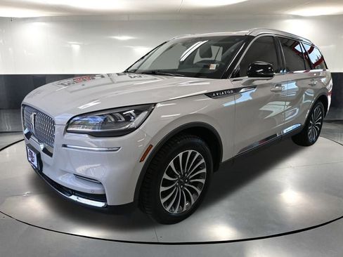 Used 2023 Lincoln Aviator Reserve image 10