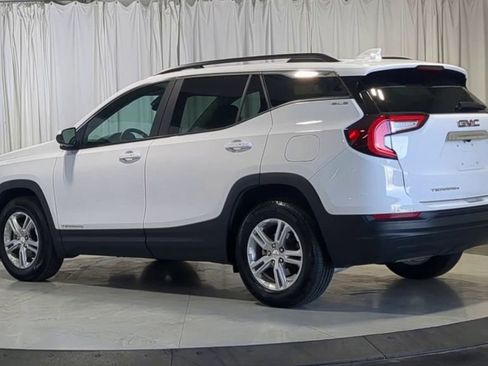 Used 2023 GMC Terrain SLE w/ Driver Convenience Package FWD image 6