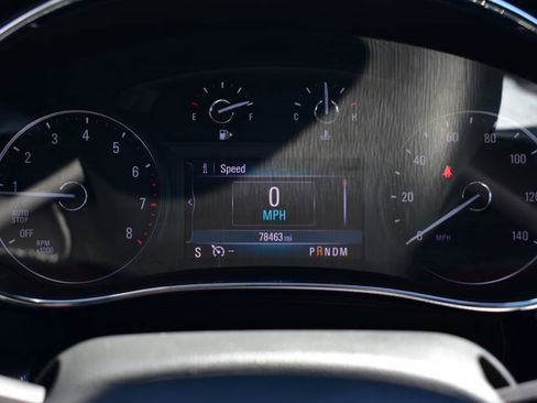 Used 2019 Buick Encore Essence FWD image 41