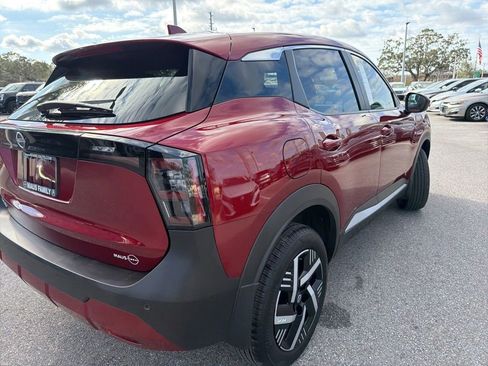 Certified 2025 Nissan Kicks SV image 9