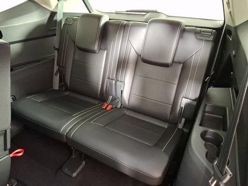 Used 2023 Volkswagen Atlas SE w/ Panoramic Sunroof Package AWD/4WD image 14