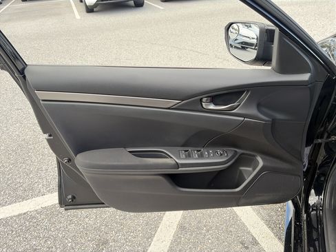 Used 2017 Honda Civic Sport image 11