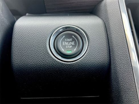 New 2026 GMC Acadia Denali w/ Super Cruise Package image 15