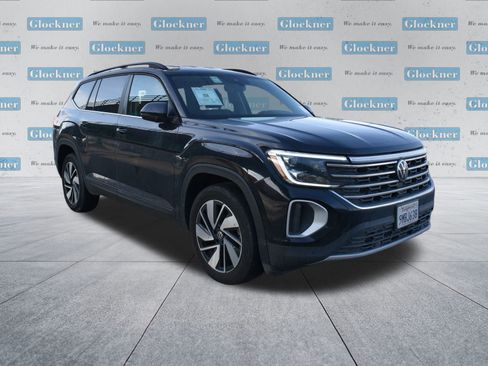 Used 2024 Volkswagen Atlas SE image 3
