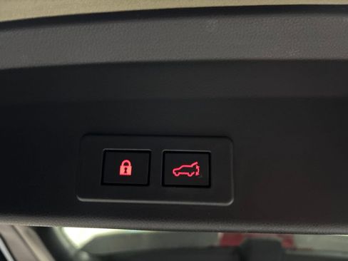 Used 2022 Subaru Ascent Touring AWD/4WD image 6