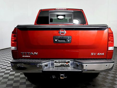 Used 2015 Nissan Titan SV image 10