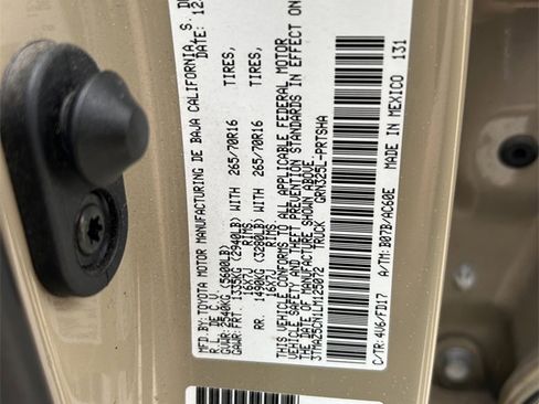 Used 2020 Toyota Tacoma TRD Off-Road image 10