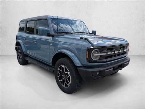 Used 2023 Ford Bronco Outer Banks AWD/4WD image 3