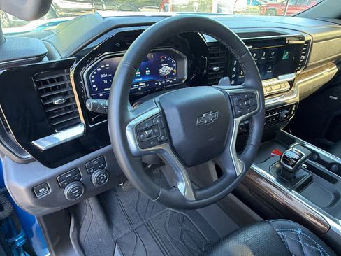 Used 2023 Chevrolet Silverado 1500 RST w/ Convenience Package II image 10