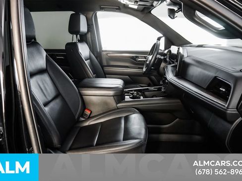 Used 2025 Chevrolet Tahoe LT AWD/4WD image 20