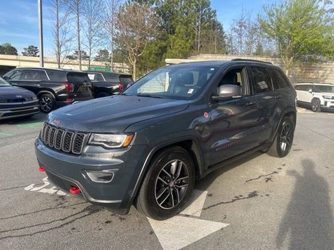 Used 2018 Jeep Grand Cherokee Trailhawk w/ Trailhawk Luxury Group image 3