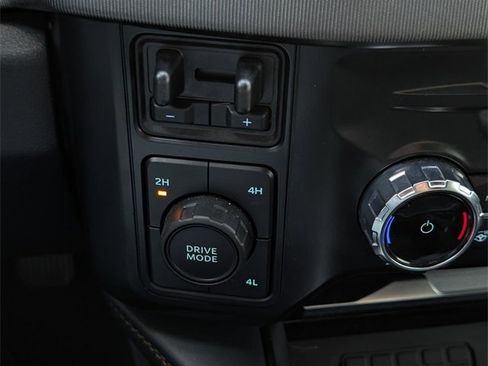 Certified 2024 Ford F250 Platinum image 18