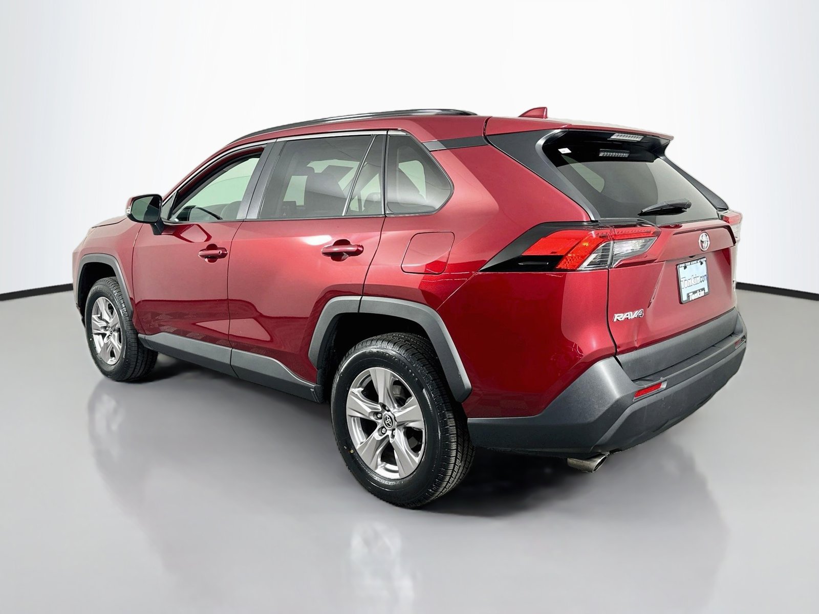 Certified 2022 Toyota RAV4 XLE w/ Convenience Package AWD/4WD image 5