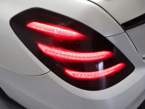 Used 2019 Mercedes-Benz S 450 Sedan image 30