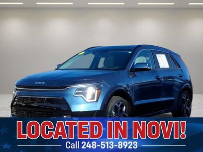 Used 2024 Kia Niro EX Touring