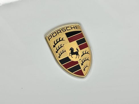 Certified 2024 Porsche Macan image 62